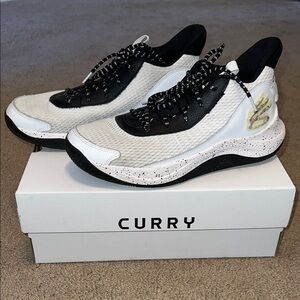 Under Armour Curry 3z7 Low-Top Basketball Sneakers in White & Black